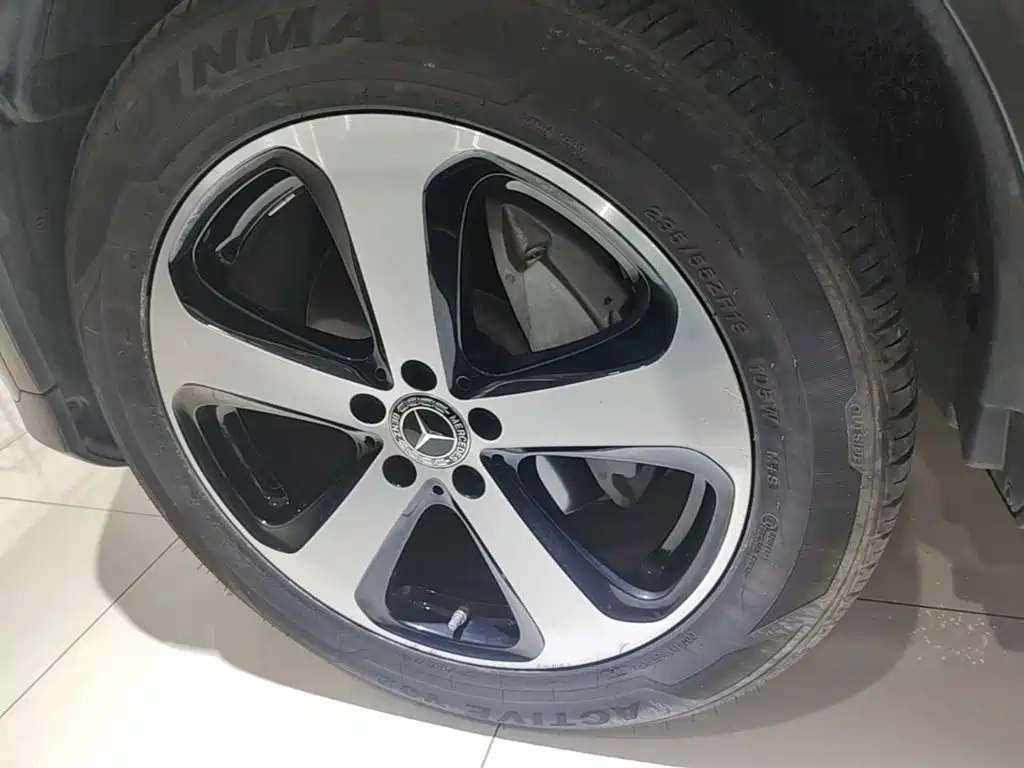 Mercedes-Benz GLC — миниатюра 23