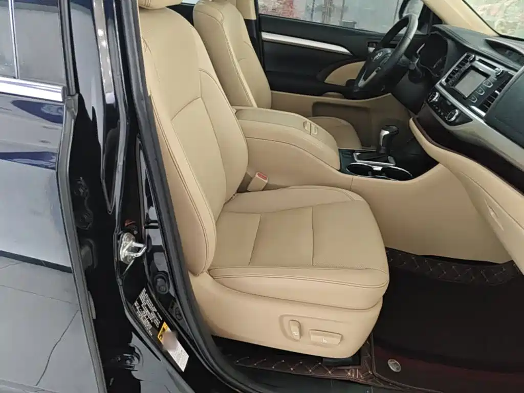 Toyota Highlander — миниатюра 25