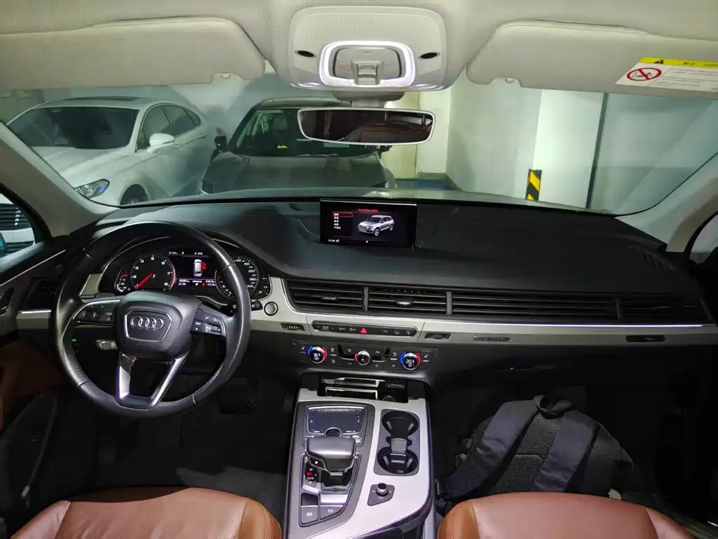 Audi Q7 — миниатюра 6