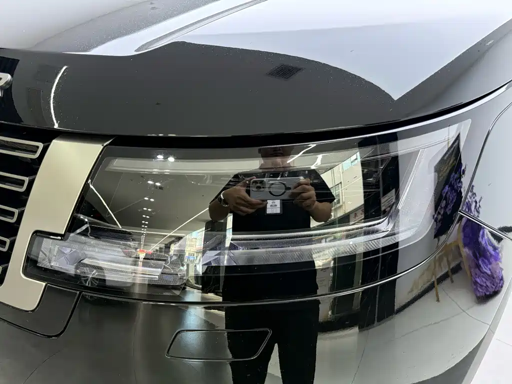 Land Rover Range Rover — миниатюра 5