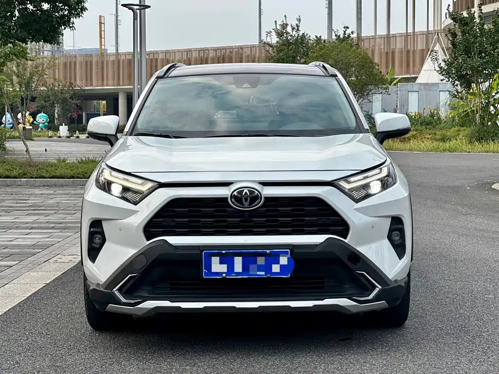 Toyota RAV4 — миниатюра 2