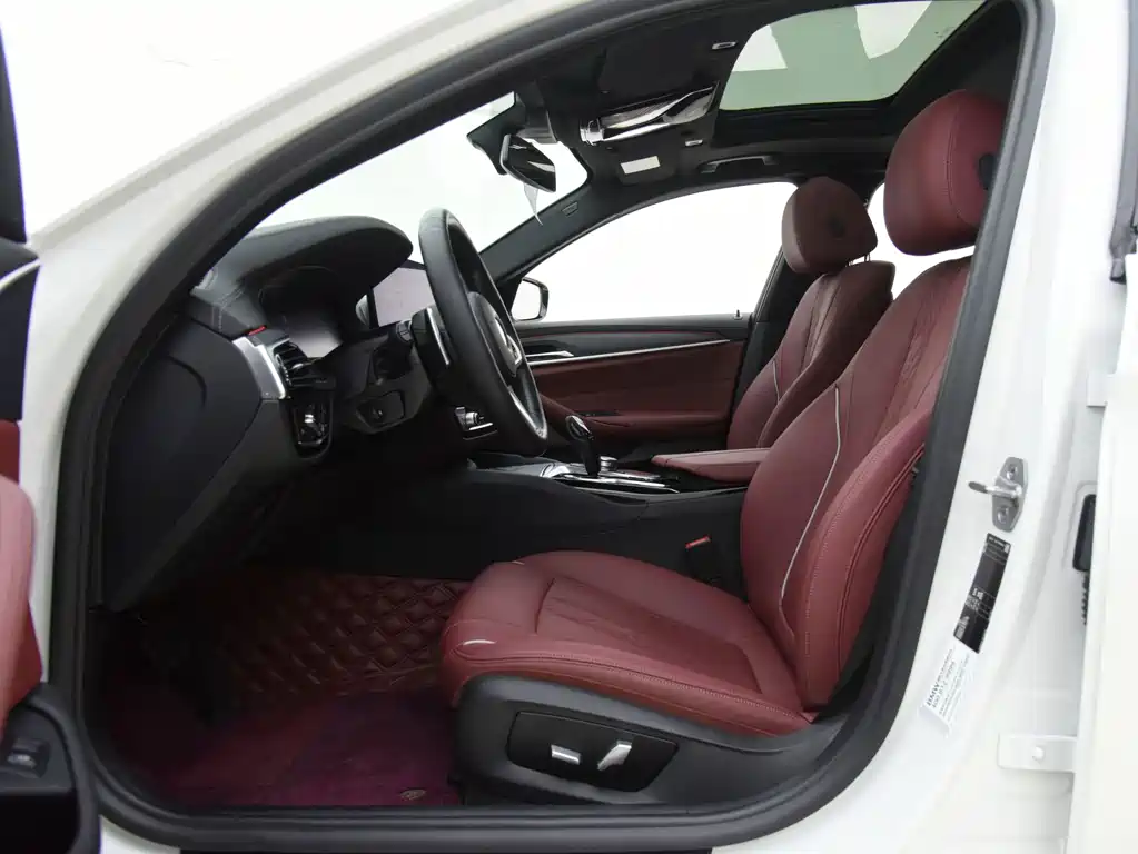 BMW 5 Series — миниатюра 20