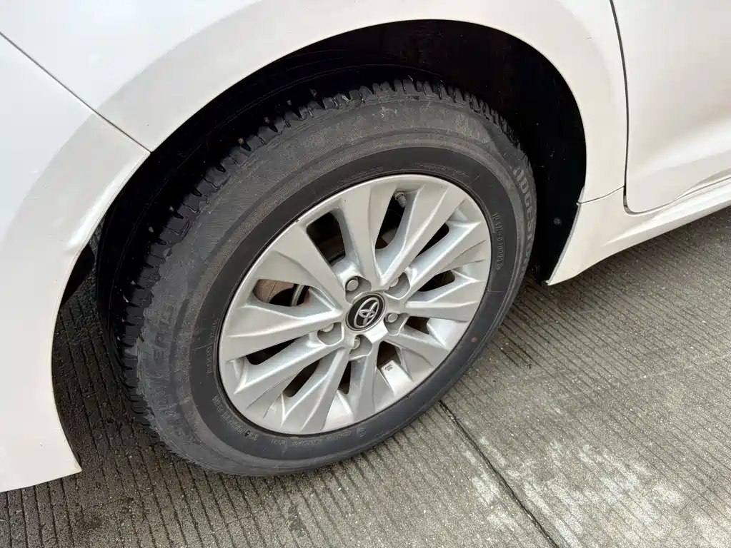 Toyota Corolla — миниатюра 14
