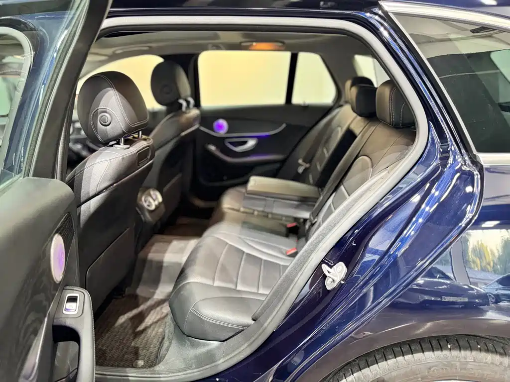 Mercedes-Benz C-Class (Import) — миниатюра 19