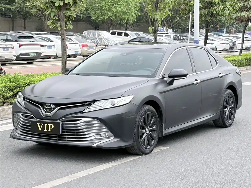 Toyota Camry 2019