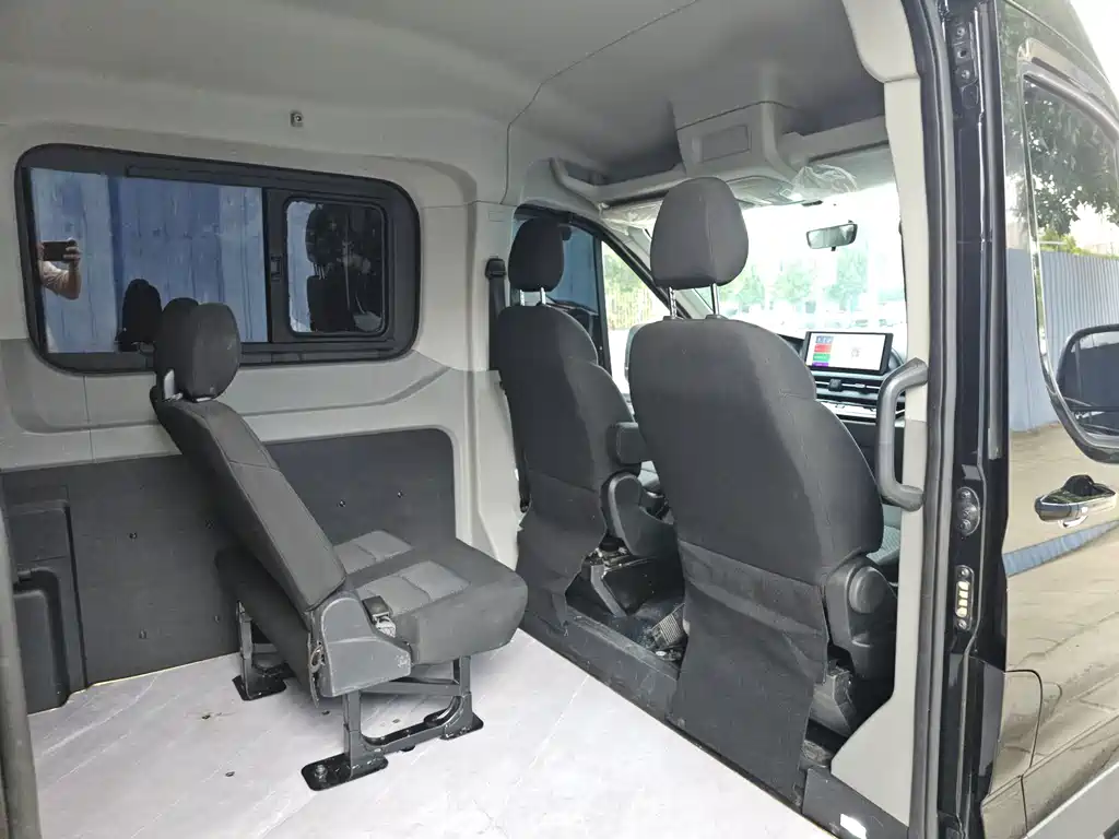 Maxus V90 — миниатюра 18