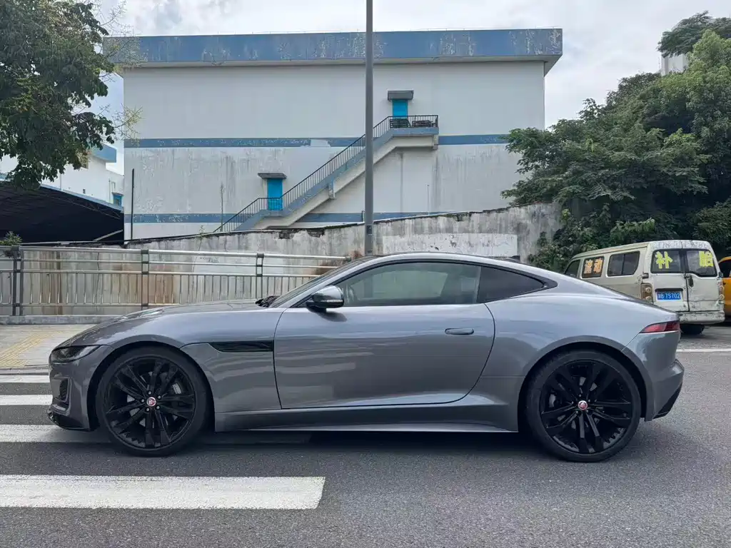 Jaguar F-TYPE — миниатюра 3