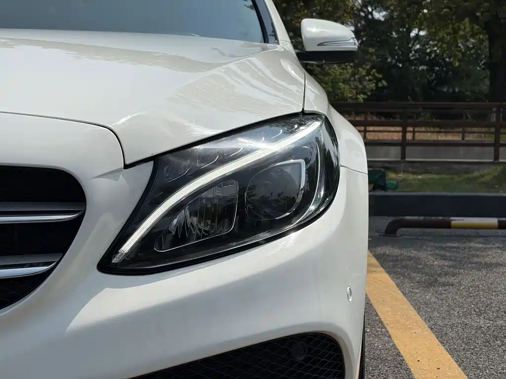 Mercedes-Benz C-Class — миниатюра 17