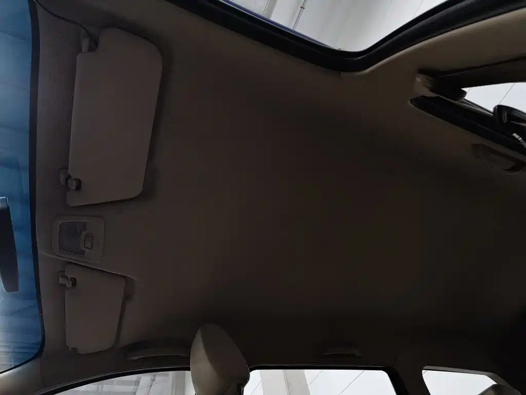 Baojun 310W — миниатюра 14