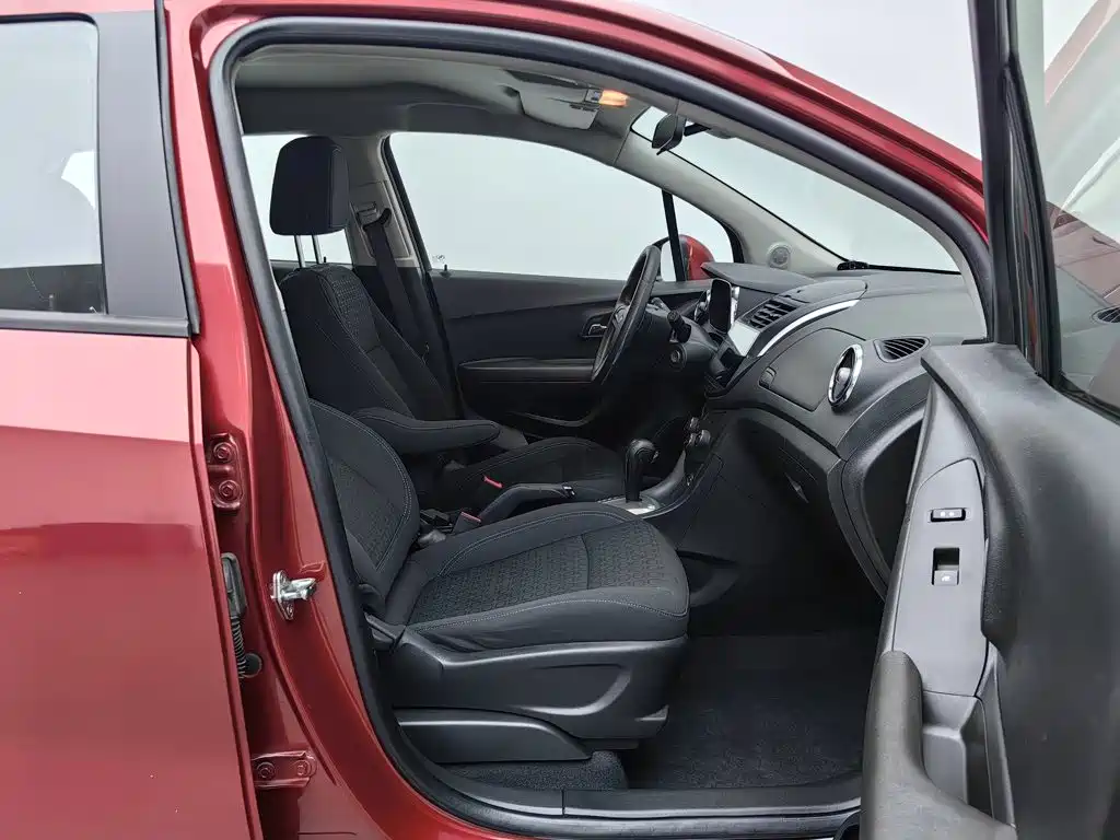 Chevrolet Trax — миниатюра 23