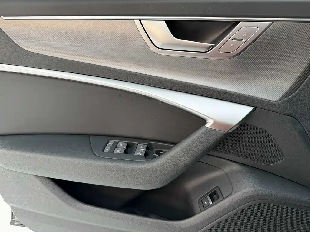 Audi A6L — миниатюра 16