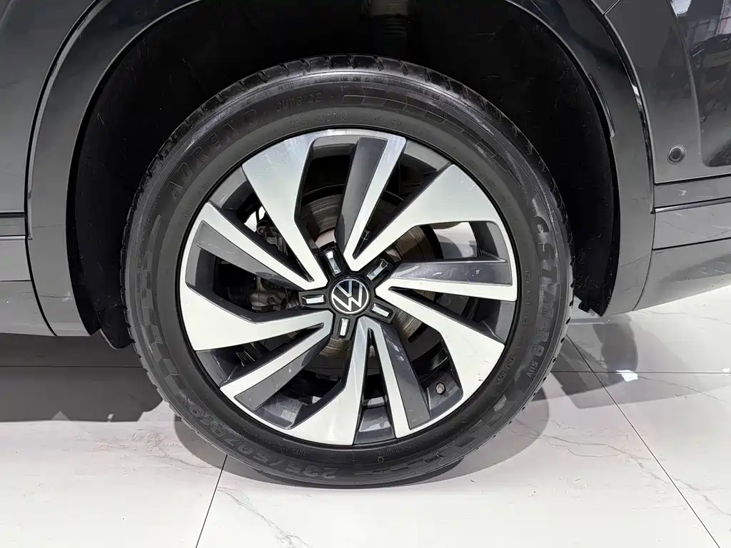 Volkswagen X — миниатюра 16