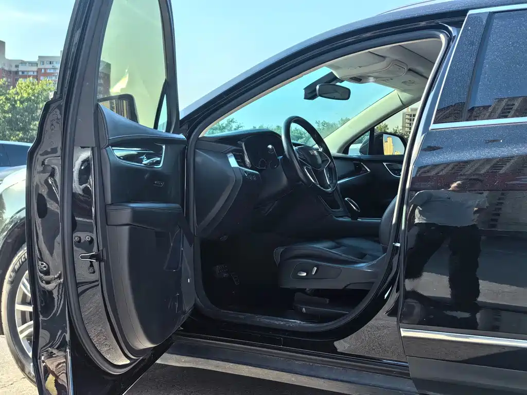 Cadillac XT5 — миниатюра 3