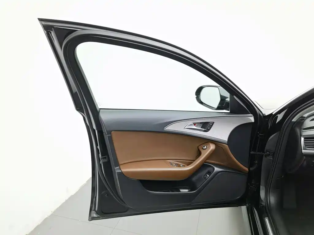 Audi A6L — миниатюра 8