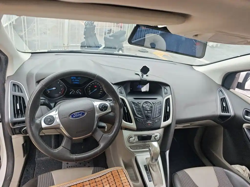 Ford Focus — миниатюра 19