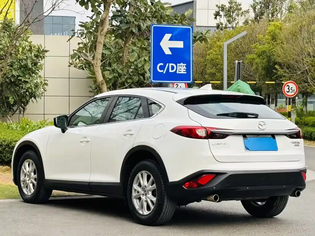 MAZDA CX 4