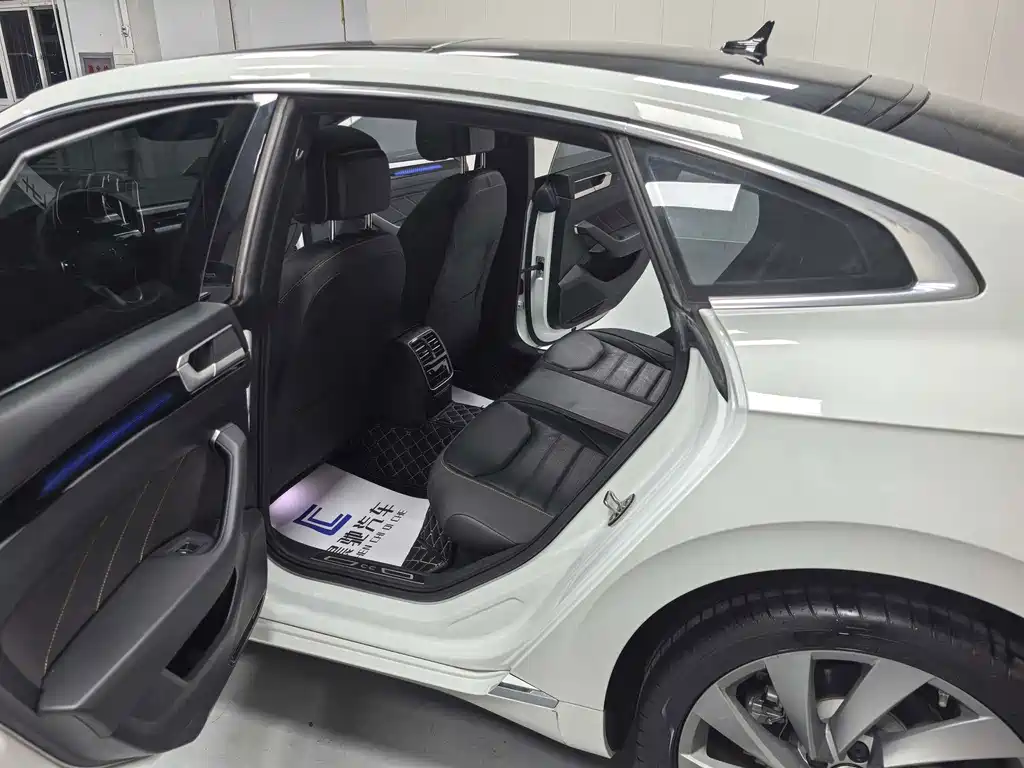 Volkswagen CC — миниатюра 11