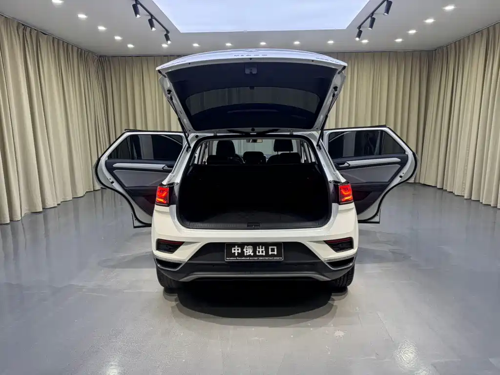 Volkswagen T-Roc — миниатюра 16