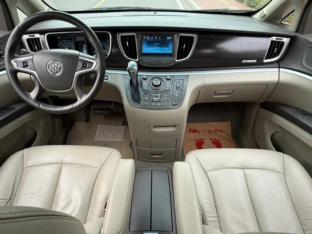Buick GL8 — миниатюра 12