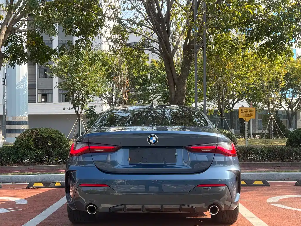 BMW 4 SERIES