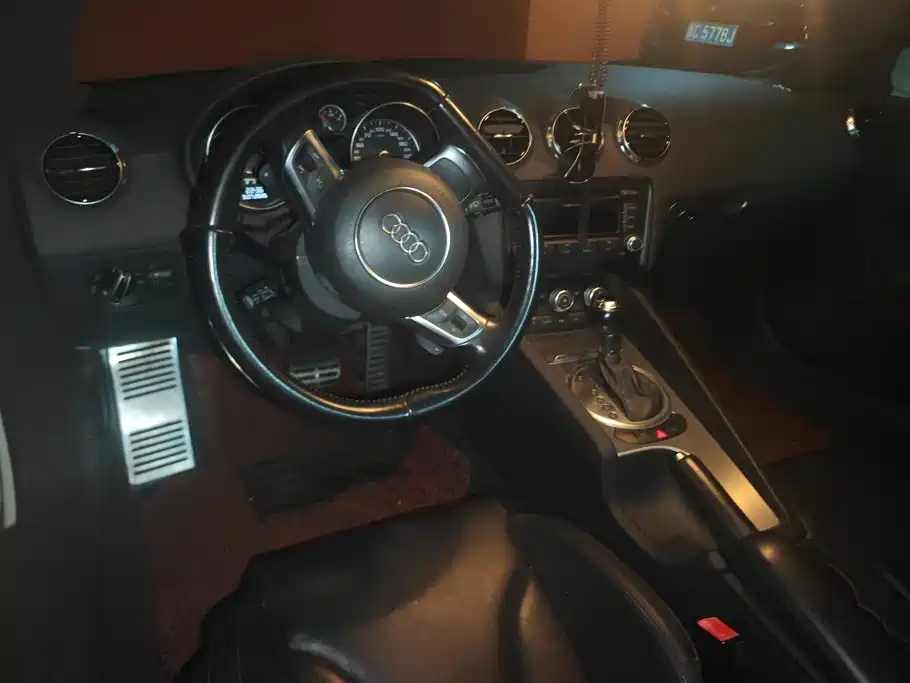 Audi TT — миниатюра 12