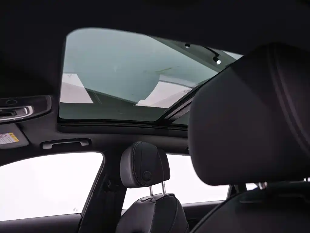 Audi A4L — миниатюра 12