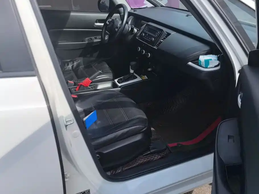 Honda Fit — миниатюра 8