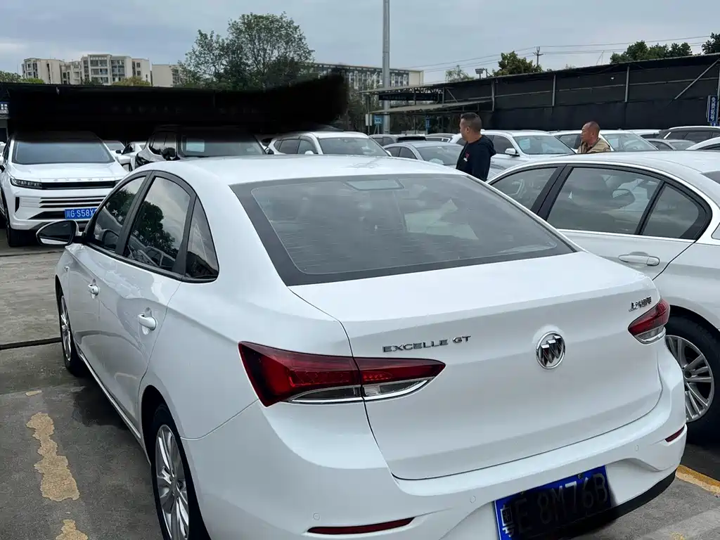 Buick Excelle — миниатюра 6