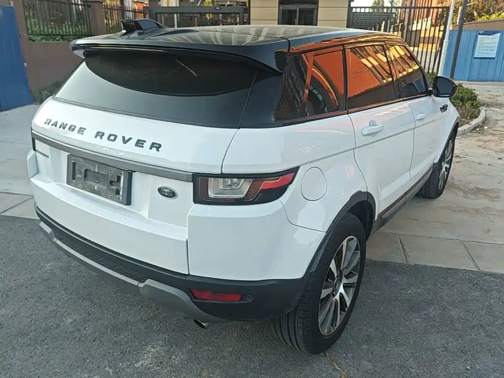 Land Rover Evoque — миниатюра 7