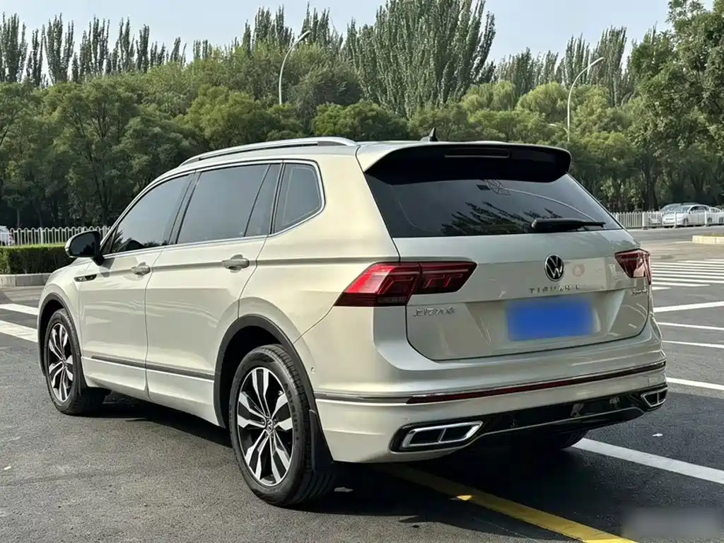 Volkswagen Tiguan L — миниатюра 5