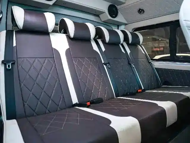 Toyota Hiace — миниатюра 15