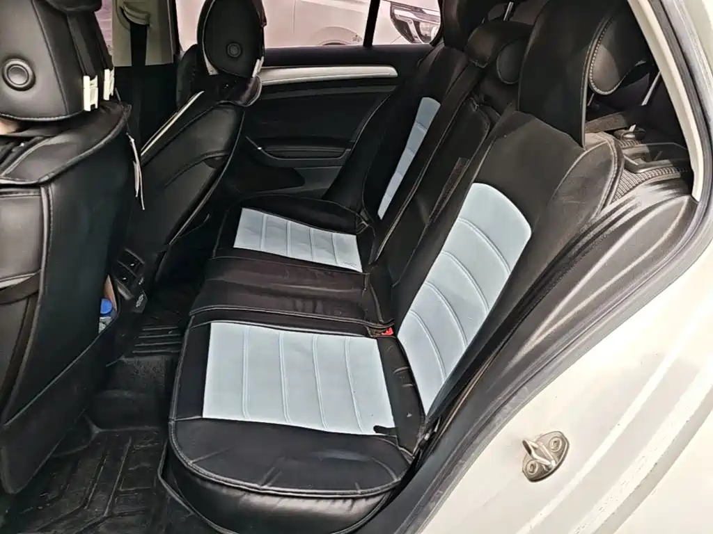 Volkswagen Golf — миниатюра 17