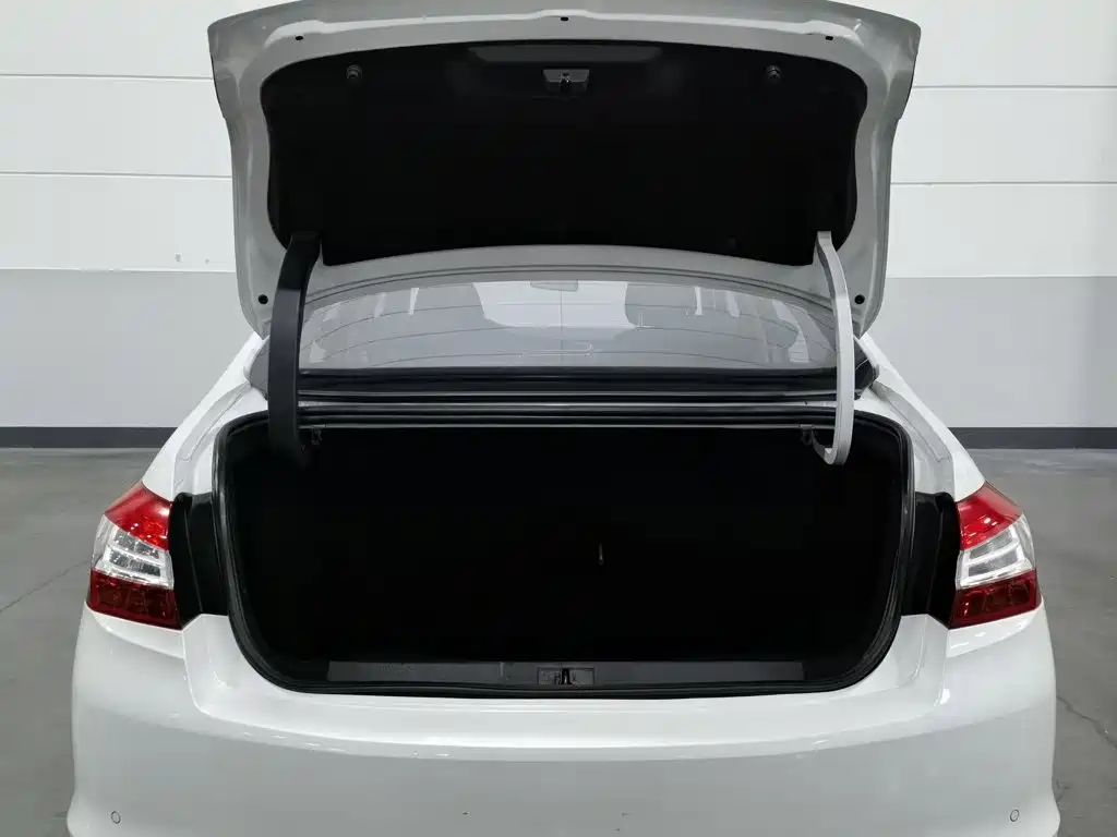Peugeot 408 — миниатюра 16