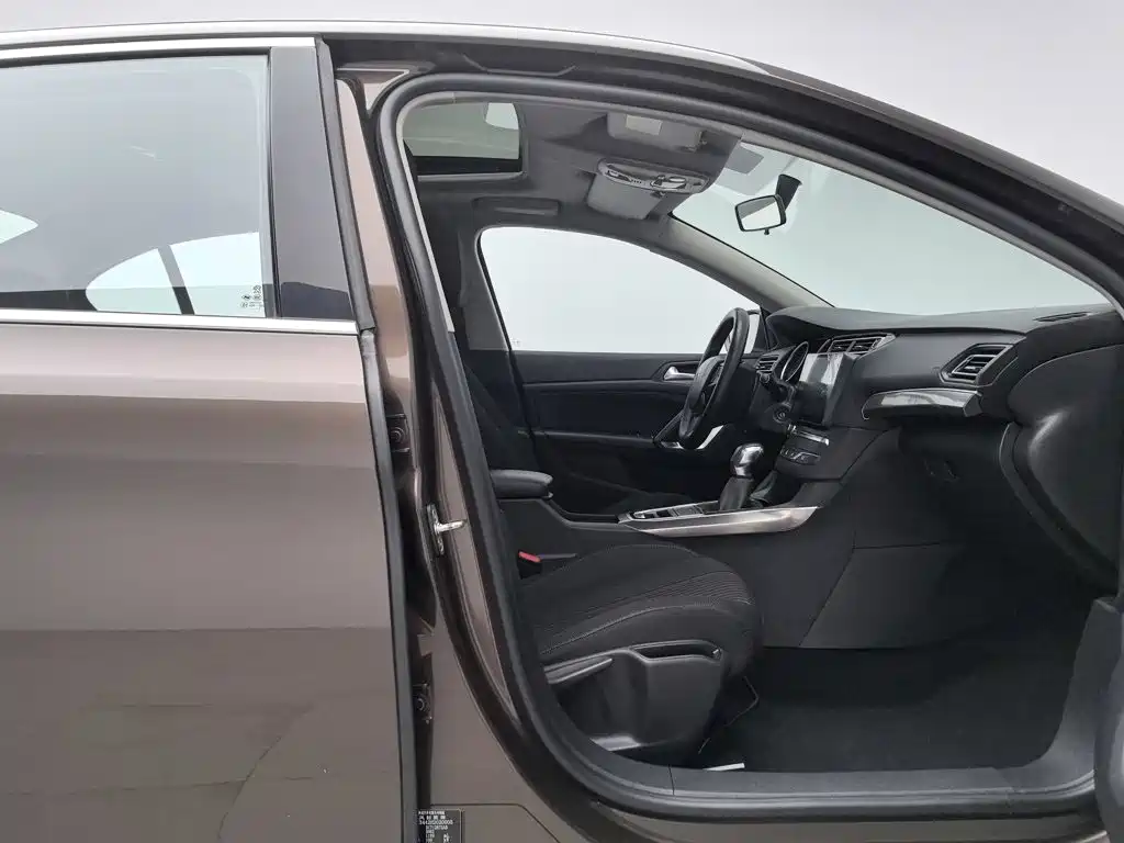 Peugeot 408 — миниатюра 23