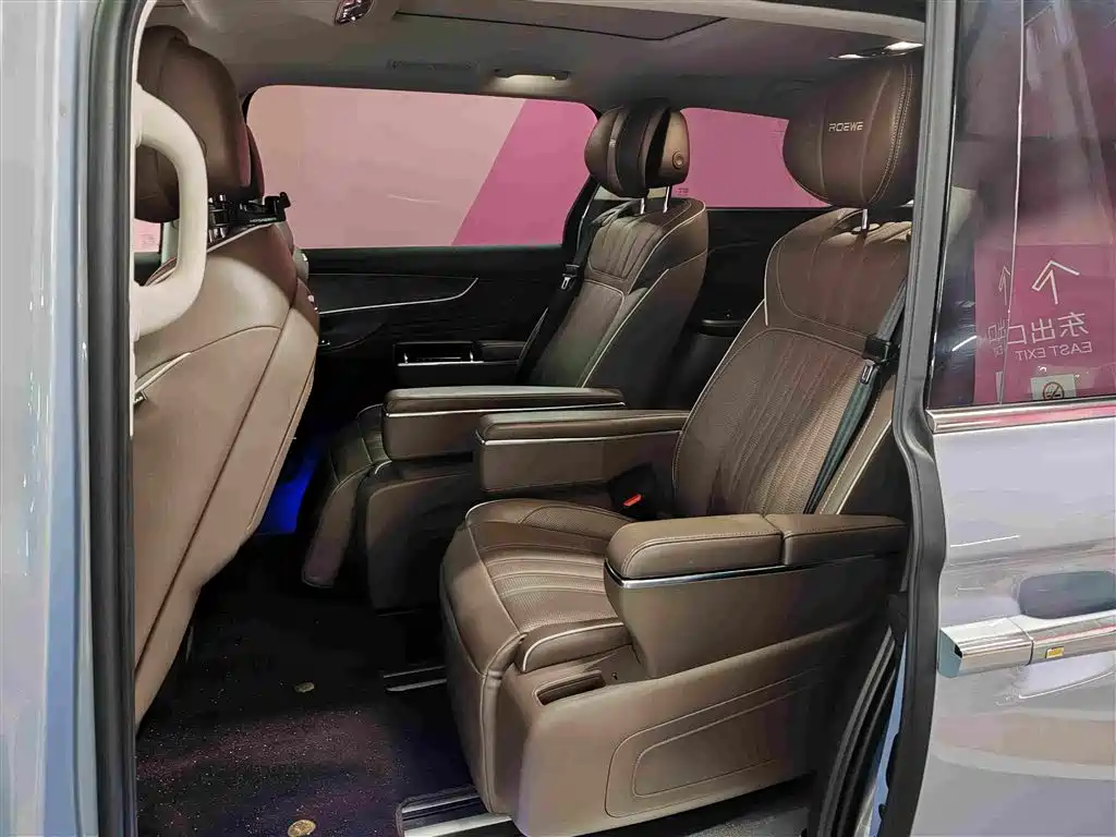 Roewe iMAX8 New Energy — миниатюра 13
