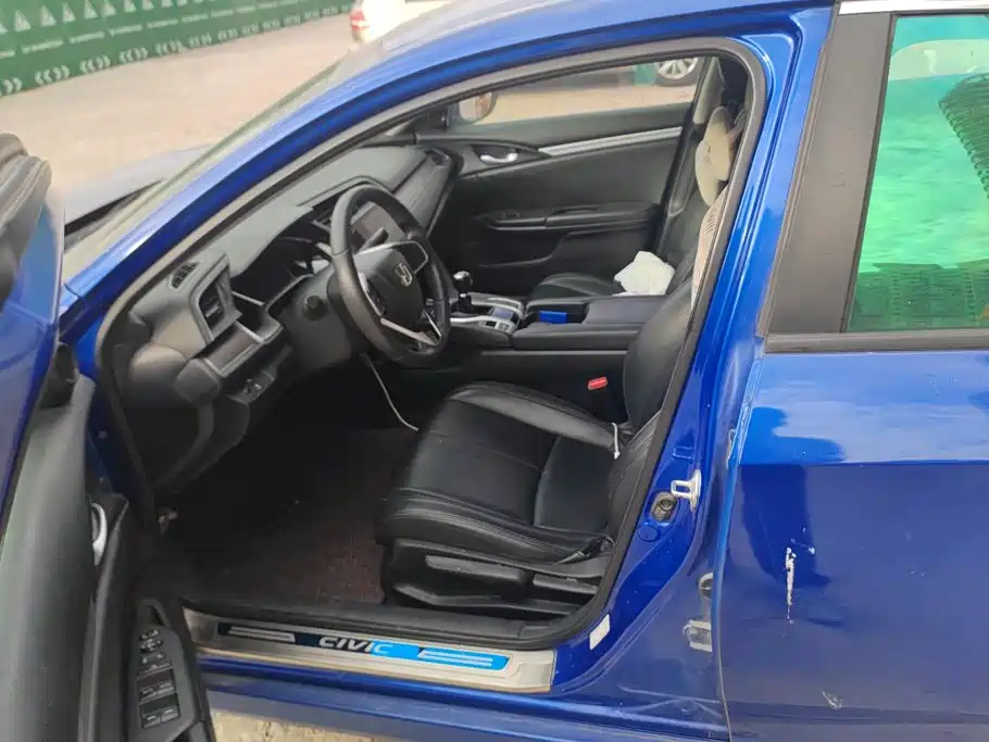Honda Civic — миниатюра 9