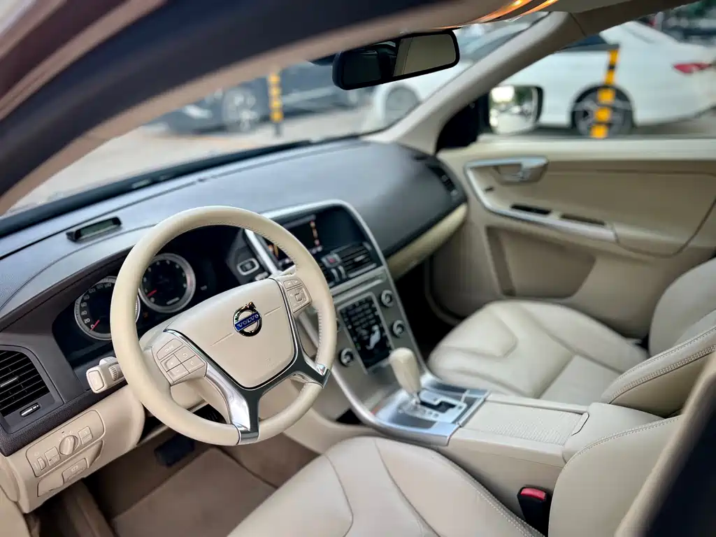 Volvo XC60 (Import) — миниатюра 9