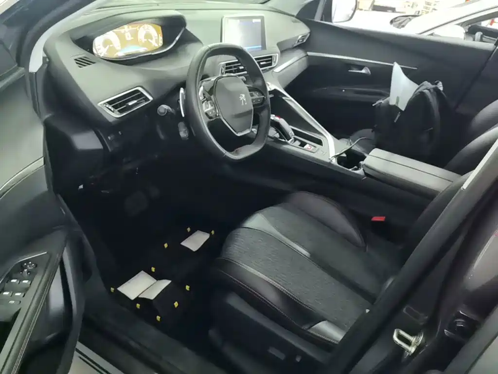 Peugeot 5008 — миниатюра 15