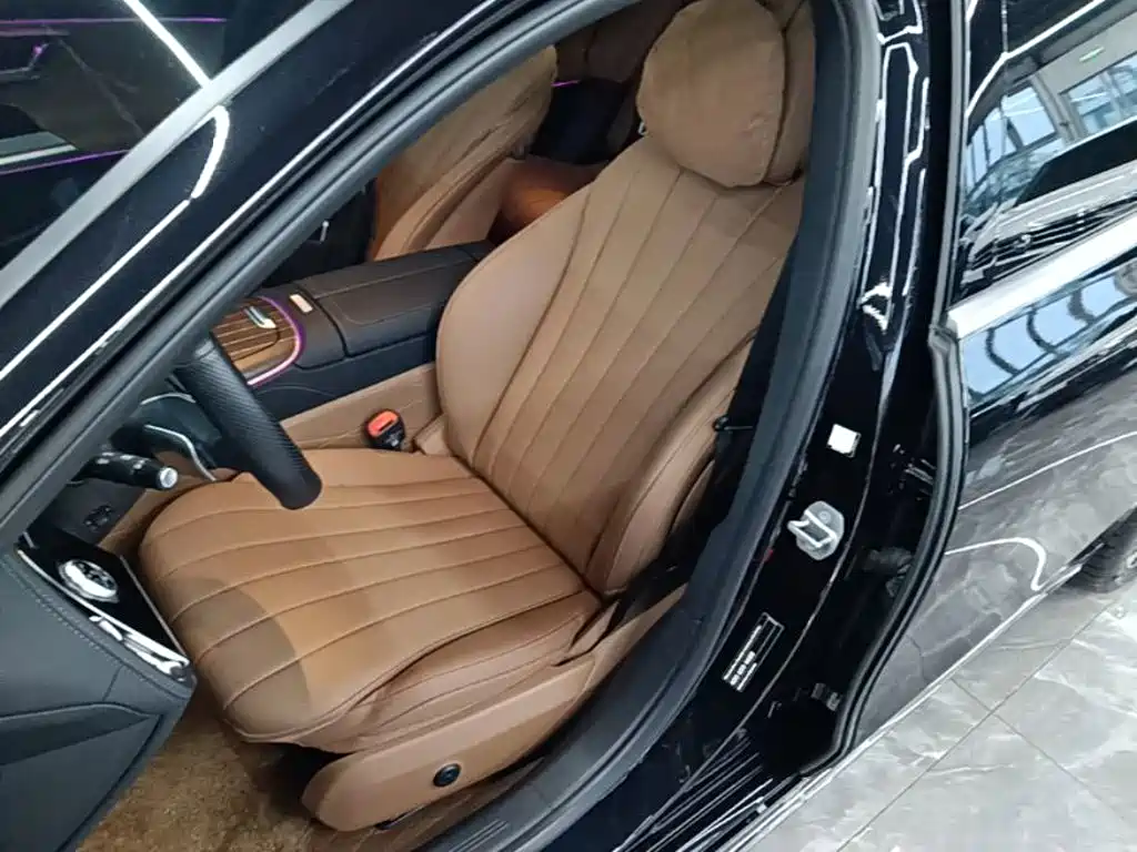 Mercedes-Benz E-Class — миниатюра 15