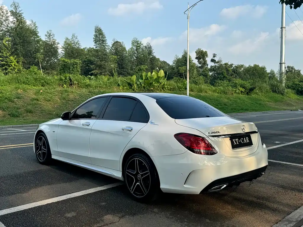 Mercedes-Benz C-Class — миниатюра 6