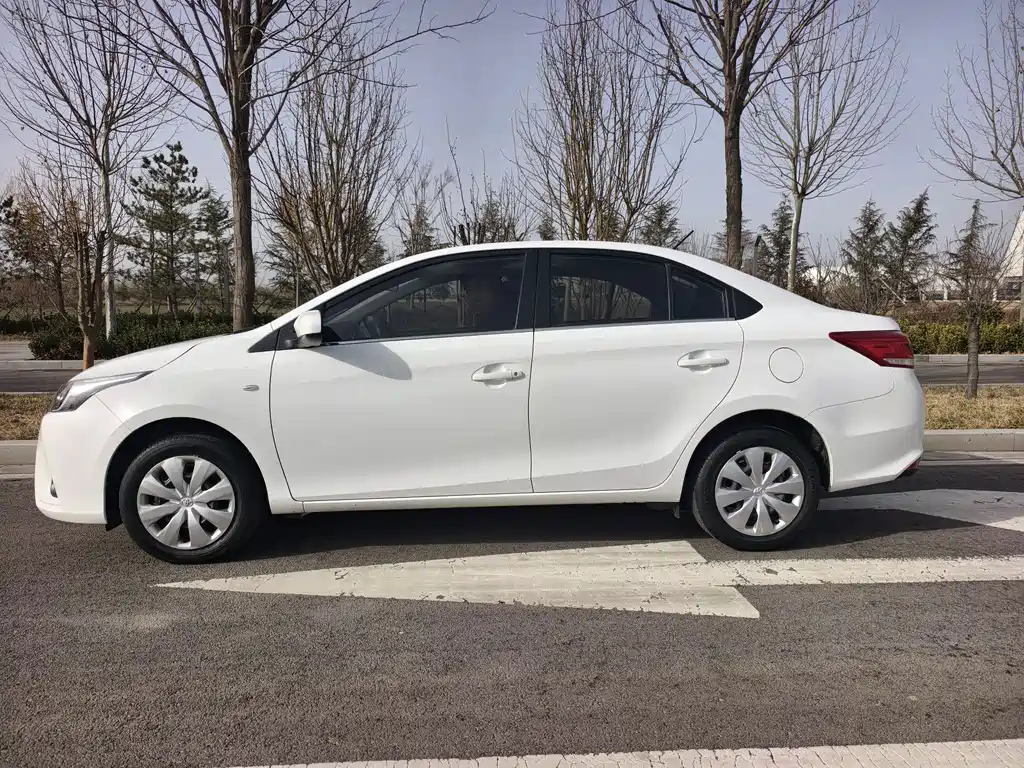 TOYOTA YARIS L TO ENJOY