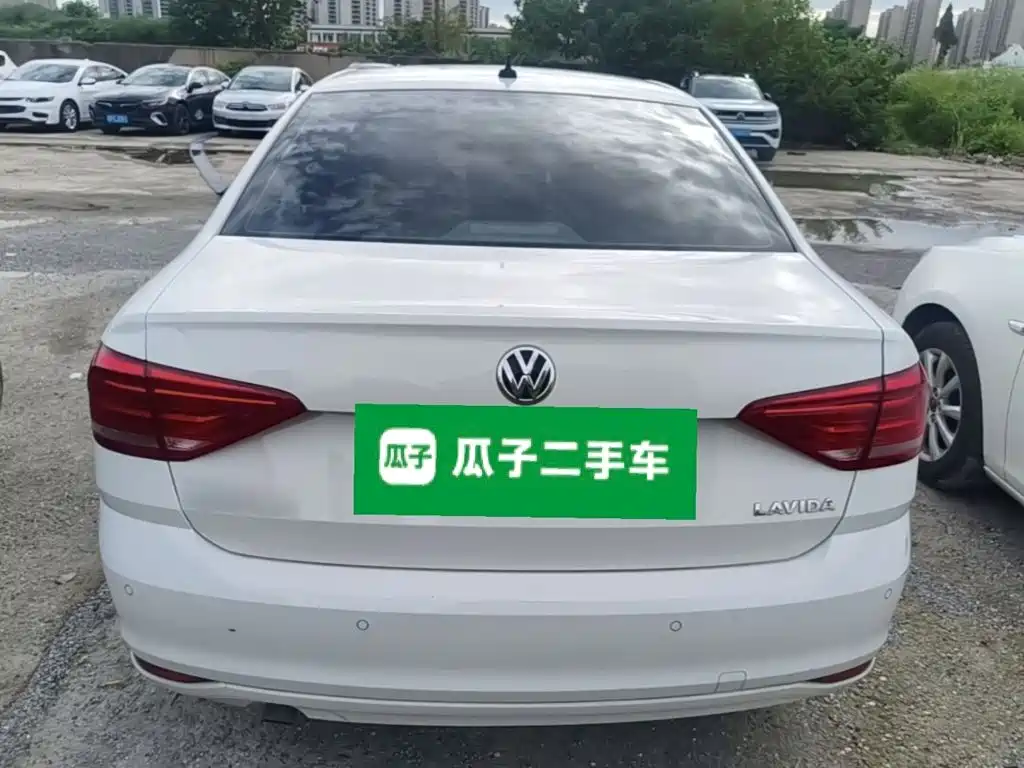 Volkswagen Lavida — миниатюра 6