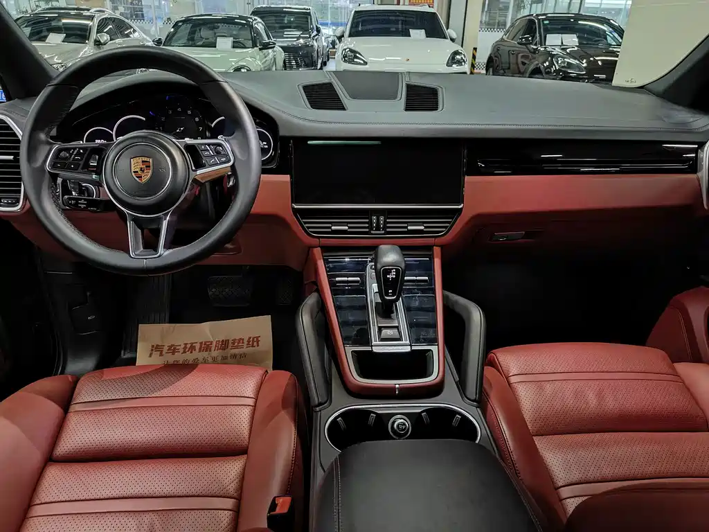 Porsche Cayenne — миниатюра 9