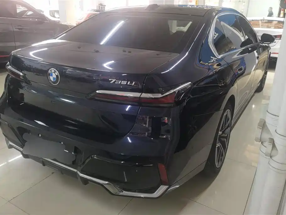BMW 7 Series 7 2023 735Li M Sport