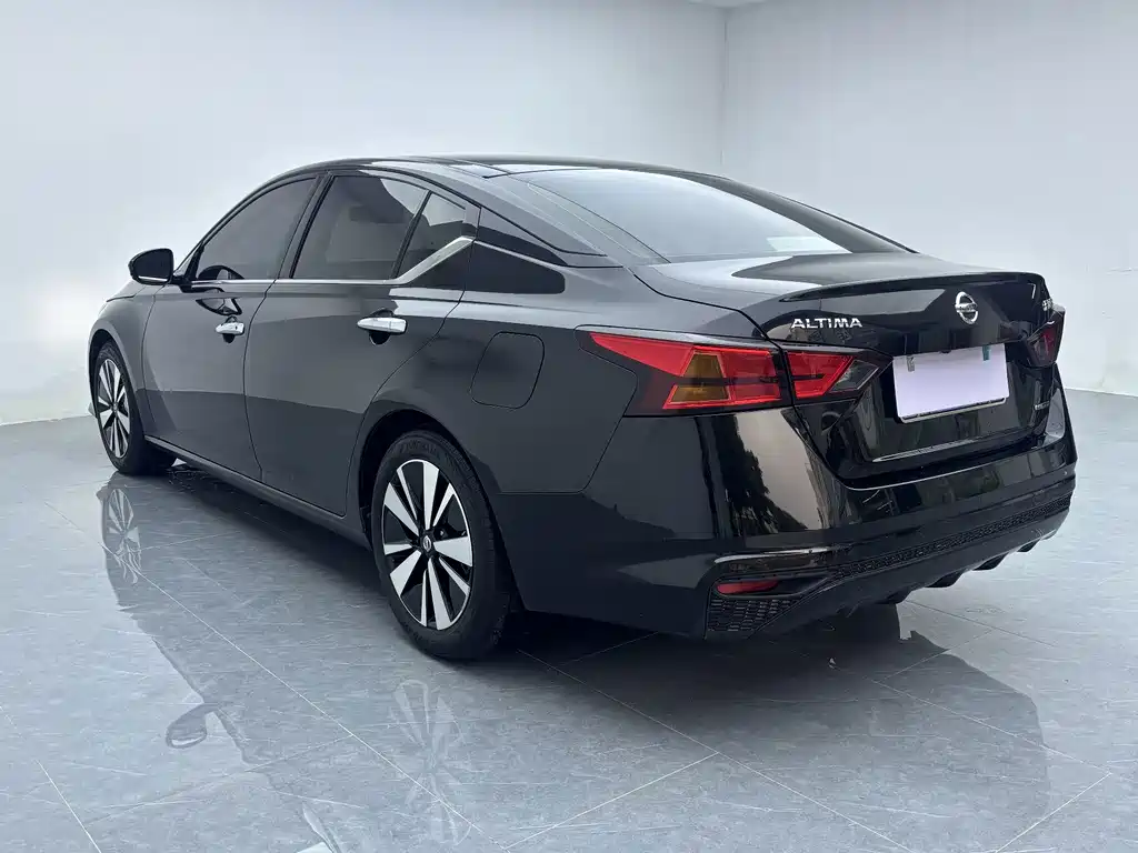 Nissan Teana — миниатюра 14