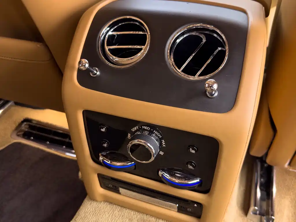 Rolls-Royce Ghost — миниатюра 36
