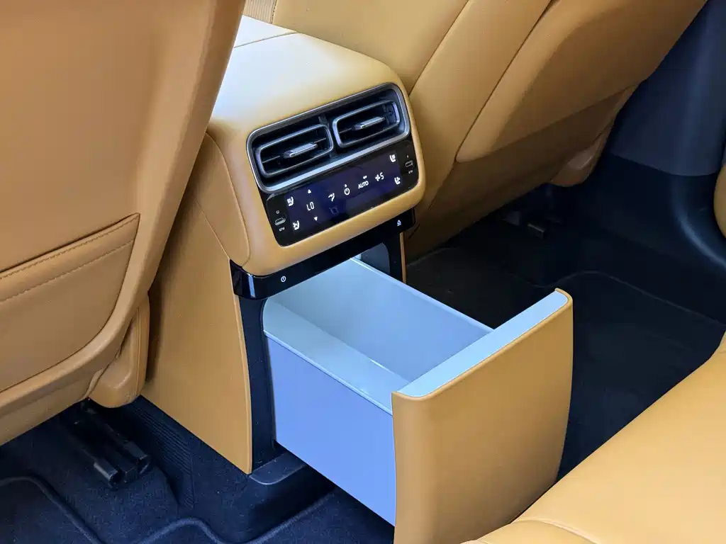 Li Auto Li i6 — миниатюра 11