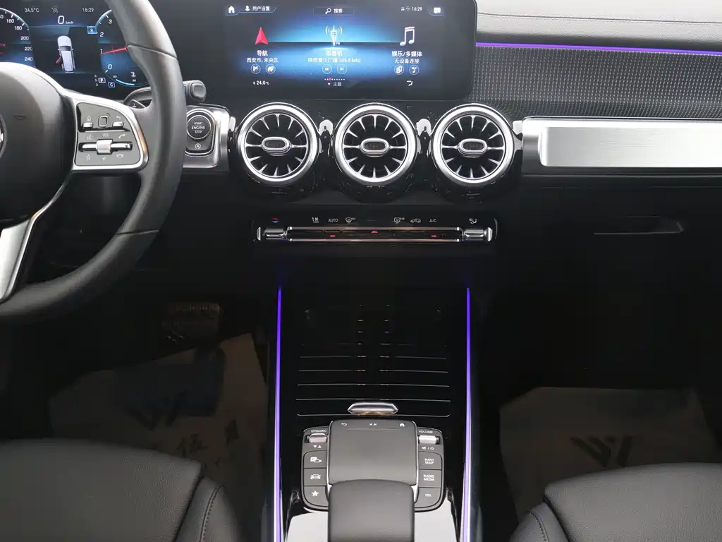 Mercedes-Benz GLB — миниатюра 7