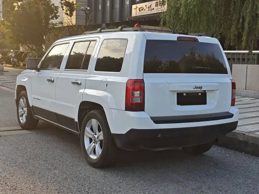 Jeep Patriot — миниатюра 5