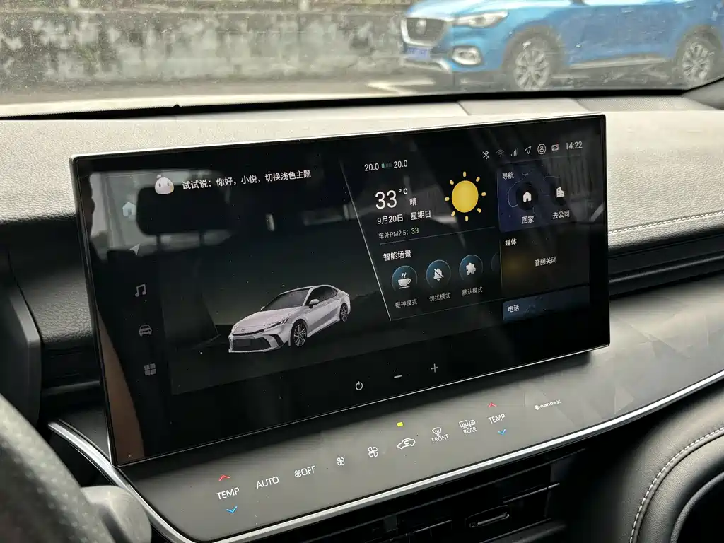 Toyota Camry — миниатюра 17
